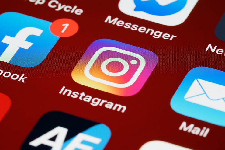 the impact of ai on your facebook and instagram feed